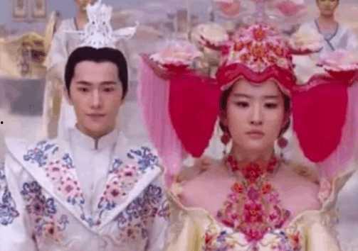 最丑的国产古装造型视频,盘点国产古装剧中那些让人“眼前一亮”的丑陋造型